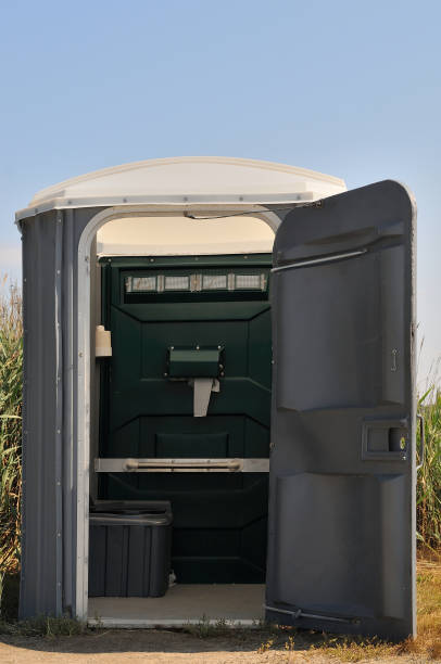 Best Construction site porta potty rental  in Newburg, WI